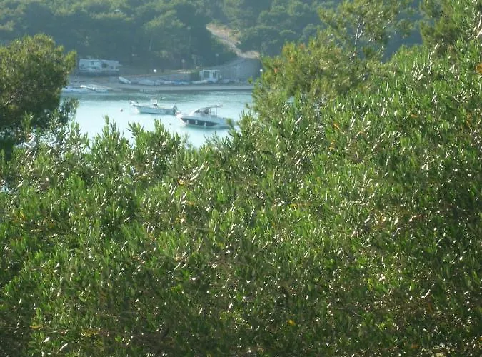 Lodge Miniature House For Two