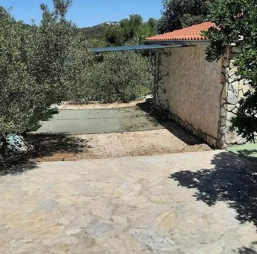 Miniature House For Two Lodge