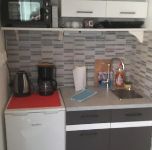 Miniature House For Two * Jezera